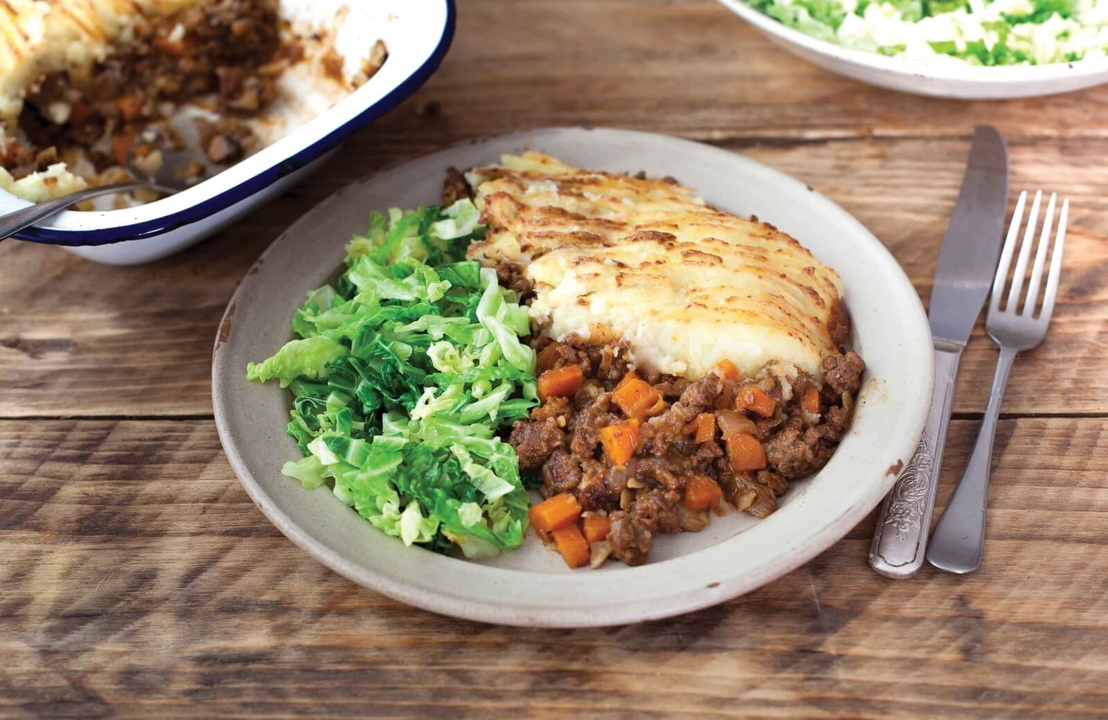 VENISON COTTAGE PIE WITH CABBAGE//