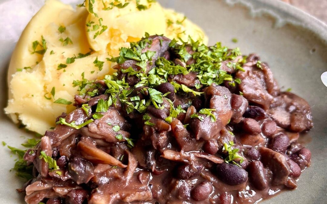 BLACK BEAN, MUSHROOM & GINGER STEW WITH MASH