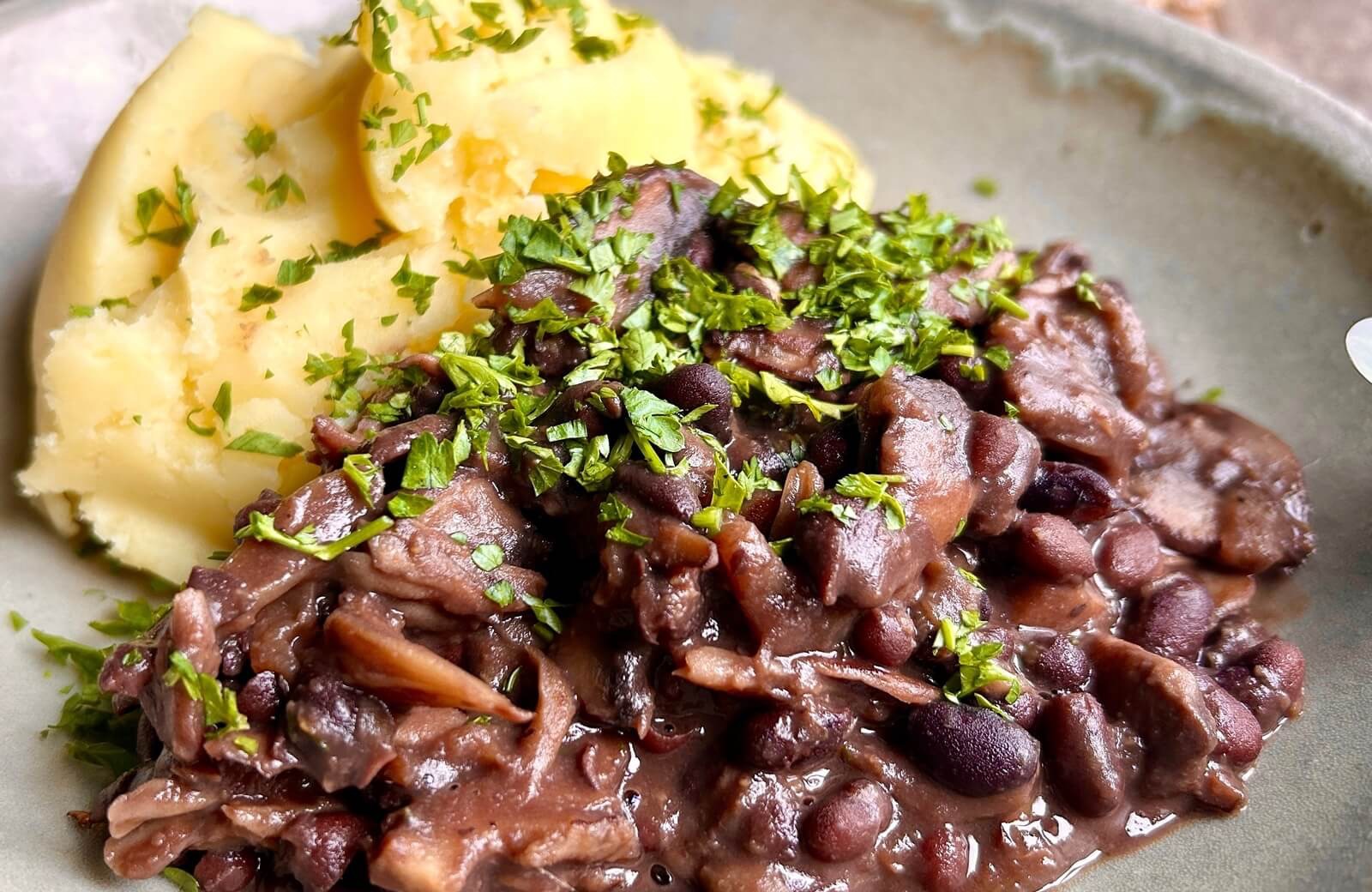 BLACK BEAN, MUSHROOM & GINGER STEW WITH MASH